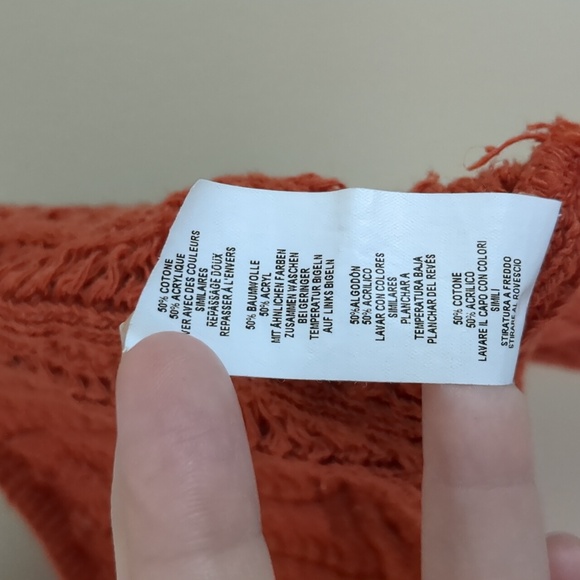 Large PrettyLittleThing Orange Cropped Off The Shoulder Sweater - Picture 6 of 7